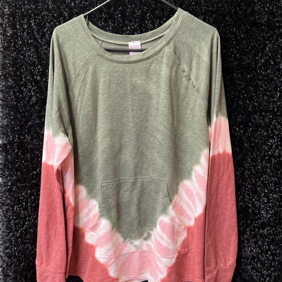No Boundaries Tops - Womens 2X NO BOUNDARIES TUE DYE LONG SLEEVED SHIRT FRONT POCKETS NWOT